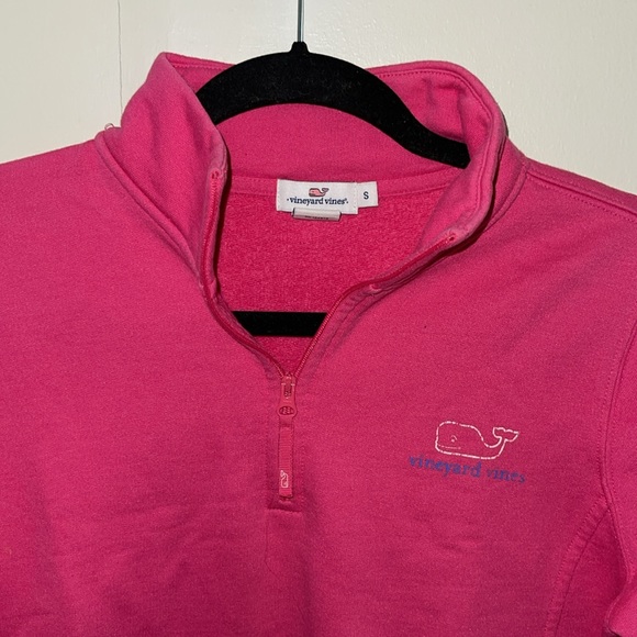 Pink Vineyard Vines quarter zipper sweatshirt size S - Picture 2 of 3